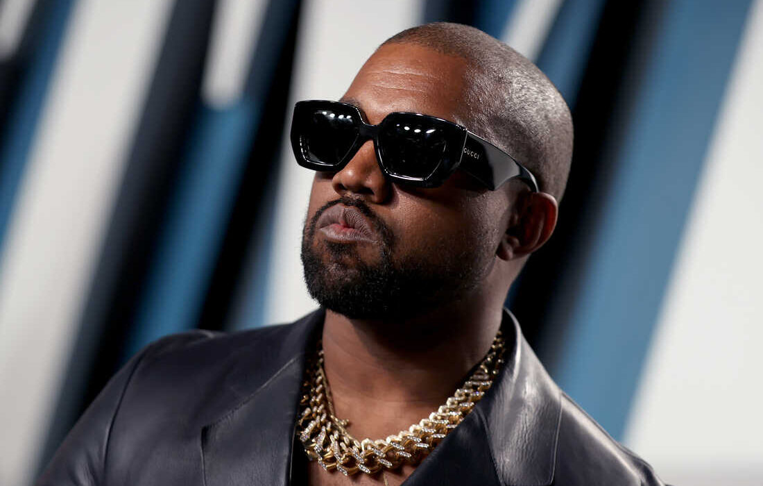 2020 Vanity Fair Oscar Party Hosted By Radhika Jones - Roaming Arrivals - Sacco Trend Magazine Kanye West Net Worth