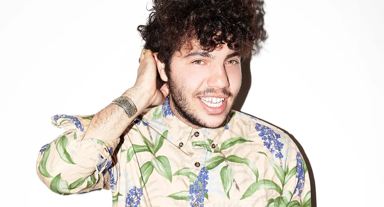Benny Blanco Net Worth: The Multi-Platinum Hitmaker Behind Pop’s Biggest Anthems - Sacco Trend Magazine Benny Blanco Net Worth: The Multi-Platinum Hitmaker Behind Pop’s Biggest Anthems