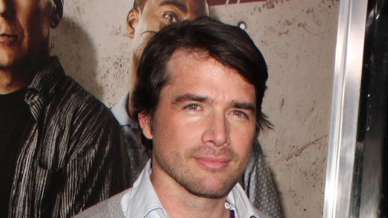 Matthew Settle Net Worth
