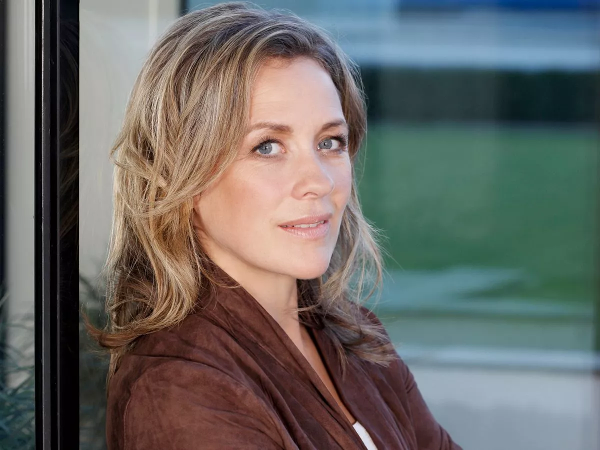 Sarah Beeny Net Worth