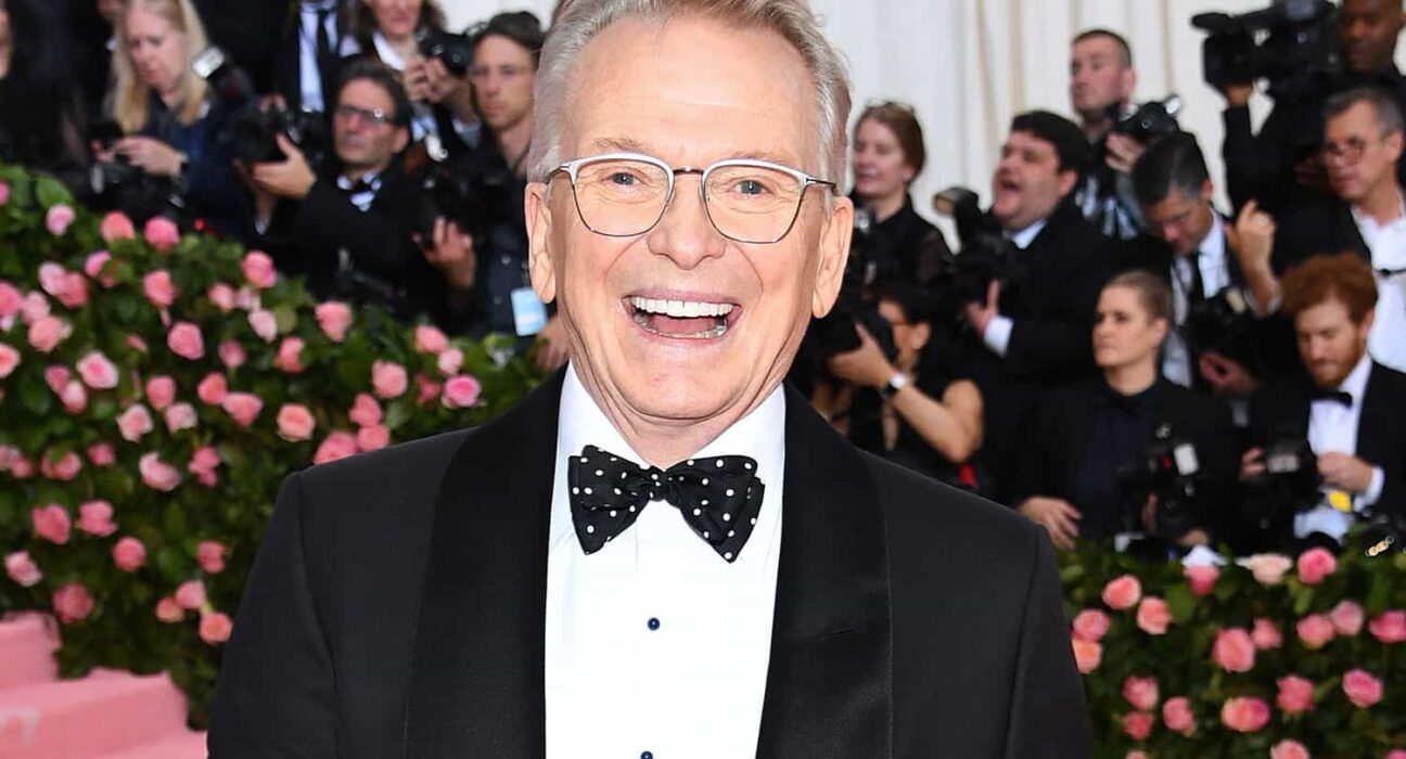Bob Mackie Net Worth - Sacco Trend Magazine Bob Mackie Net Worth