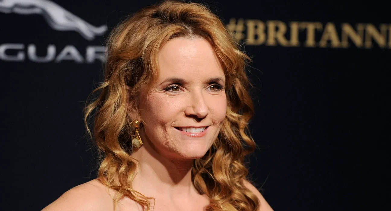 Lea Thompson Net Worth