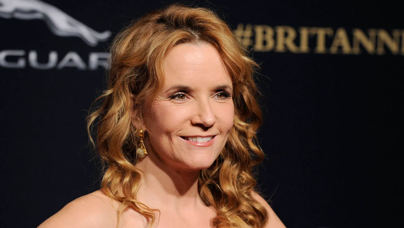 Lea Thompson Net Worth