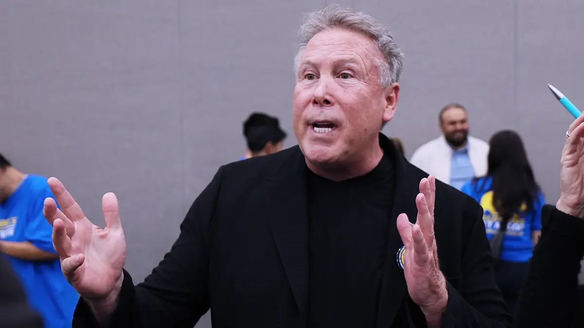 Stephen Cloobeck Net Worth